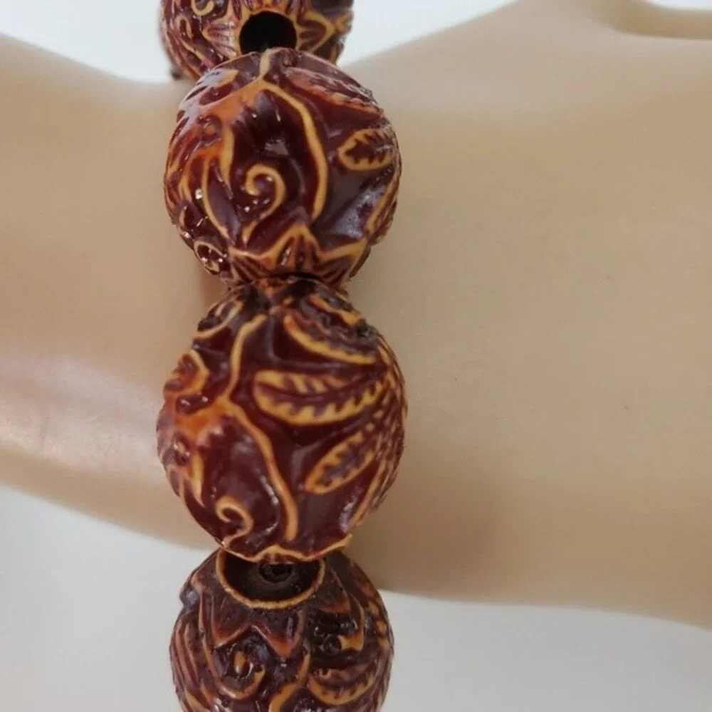 Simulated Wood carved brown stretch  beaded bracelet  7 inch Tribal Halloween *